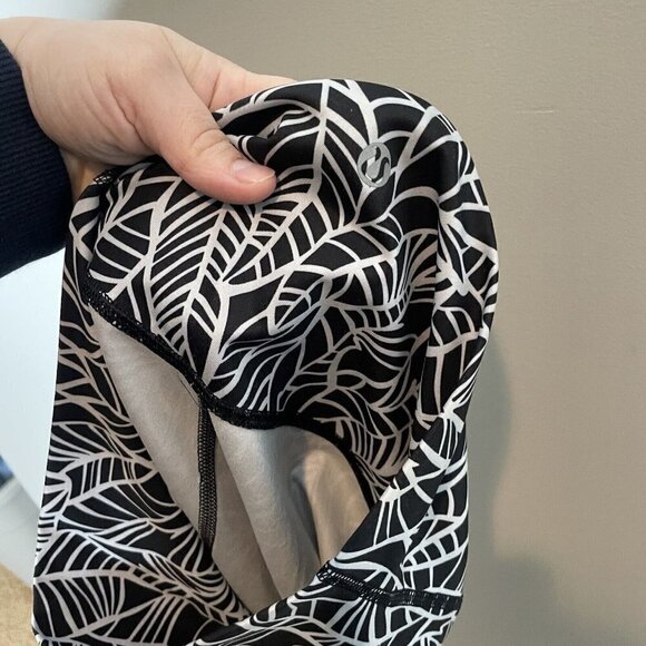 Lululemon Black White Palm Print Leggings Size 4 - Picture 4 of 6